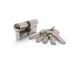 ZÁRBETÉT 30/40MM FÚRÁSVÉDETT 5 FÚRT KULCS NIKKEL